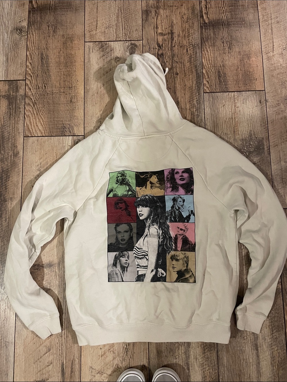 Taylor Swift Cream Pop-Art Block Portrait Sweatshirt